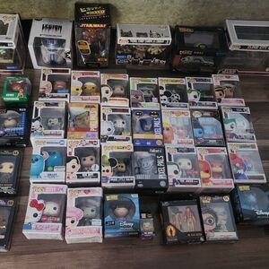 FUNKO POPS Large Mystery Box. Pop Collector's 4 Per Box DC, Marvel, Hell…